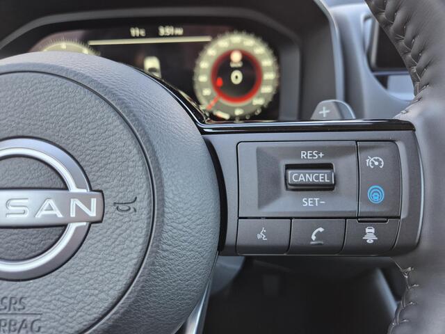 Nissan QASHQAI 1.3 MHEV Xtronic N-Connecta Automaat / Cold Pack / HUD / 1800kg Trekgewicht / Elektrische Achterklep / Stuur-, en Stoelverwarming / Rondomzicht camera / Apple Carplay Android Auto /