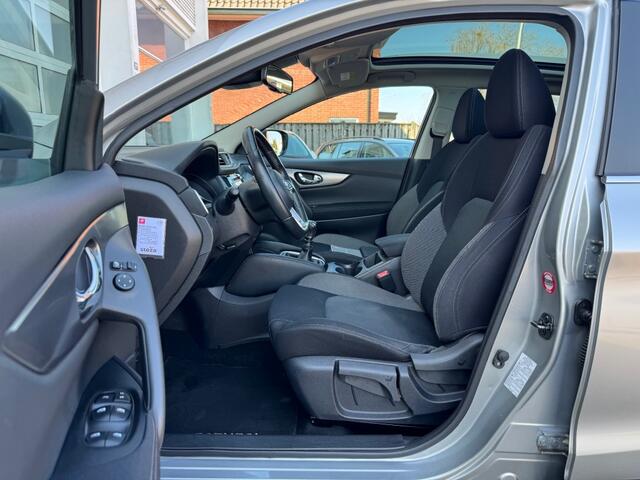 Nissan QASHQAI 1.2 N-CONNECTA Pano/Cam/Trekhaak/dealer ondh.