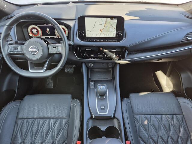 Nissan QASHQAI 1.3 MHEV Xtronic Tekna Plus Automaat / Cold Pack / HUD / Panoramadak / Luxe lederen bekleding / Trekgewicht 1800 Kg / Stuur-, en Stoelverwarming / Apple Carplay Android Auto /
