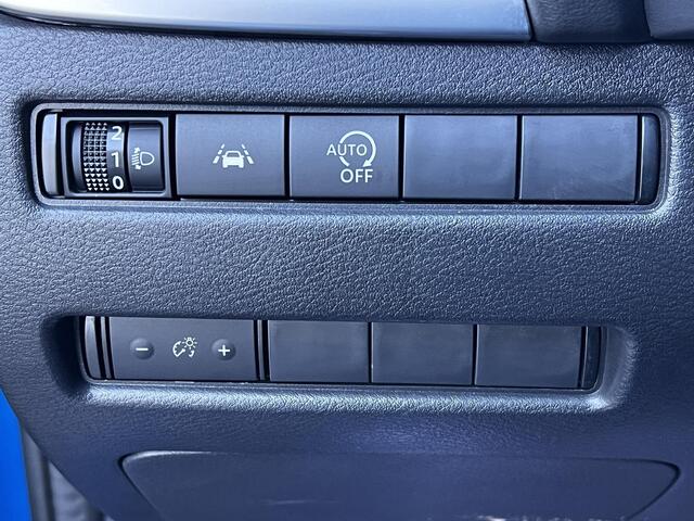 Nissan QASHQAI 1.3 MHEV Xtronic N-Connecta Automaat /1800kg Trekgewicht / Design Pakket Panorama dak / Two Tone / Stuur- stoel- en voorruitverwarming / Navi / Apple Carplay Android /