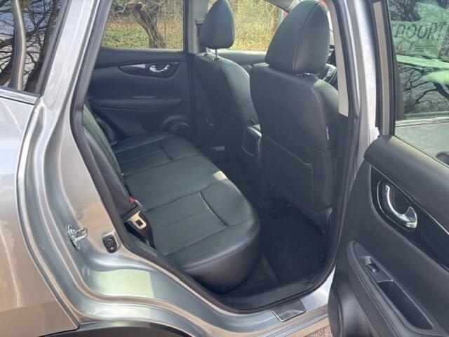Nissan QASHQAI 1.2 VISIA **DAB//Leer//19inch**