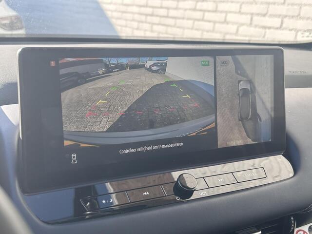 Nissan QASHQAI 1.3 MHEV Tekna / Trekhaak / Adaptieve cruise control / Panorama dak / 360 camera / Head-up display / Elektrische stoelen / Keyless / Climate /
