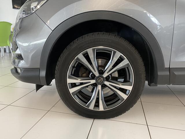 Nissan QASHQAI 1.2 N-Connecta Panoramadak / 360 camera / Navigatie
