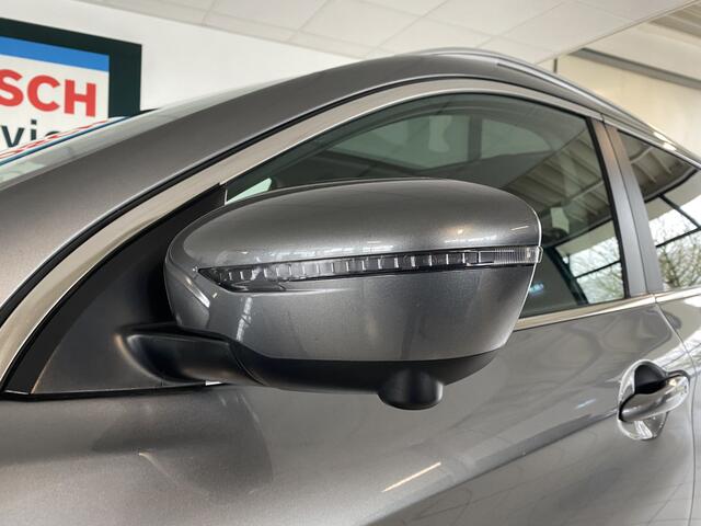 Nissan QASHQAI 1.2 N-Connecta Panoramadak / 360 camera / Navigatie