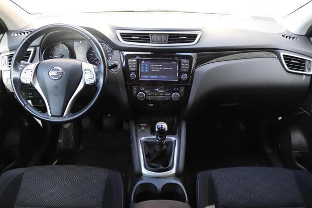 Nissan QASHQAI 1.2 N-Connecta | Panoramadak | Trekhaak | Achteruitrijcamera |
