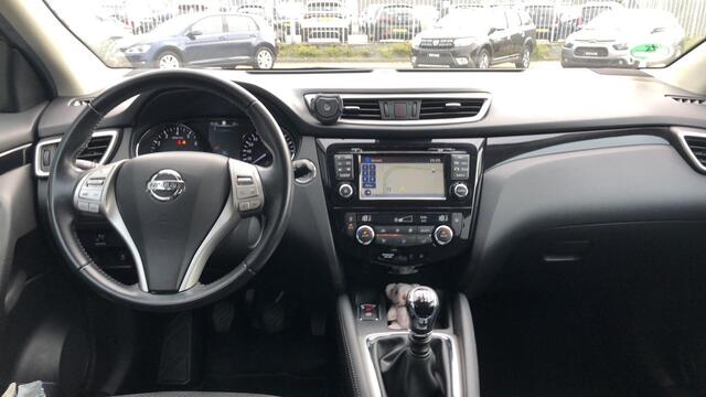 Nissan QASHQAI 1.2 N-Connecta |Panoramadak| Dakrail|