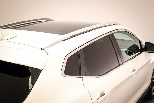 Nissan QASHQAI 1.3 DIG-T N-Connecta | DESIGN PACK | PANORAMADAK | APPLE | TREKHAAK | 360 CAMERA