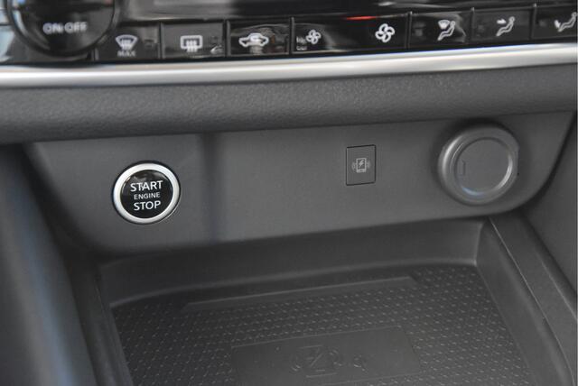 Nissan QASHQAI 1.3 MHEV Xtronic N-Connecta | Cold Pack |