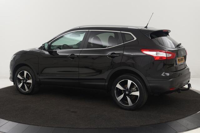 Nissan QASHQAI 1.6 DIG Turbo N-Vision | Panoramadak | Trekhaak | Stoelverwarming | 360 camera | Leder/Alcantara | Navigatie | Keyless
