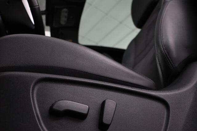 Nissan QASHQAI 1.6 DIG Turbo N-Vision | Panoramadak | Trekhaak | Stoelverwarming | 360 camera | Leder/Alcantara | Navigatie | Keyless