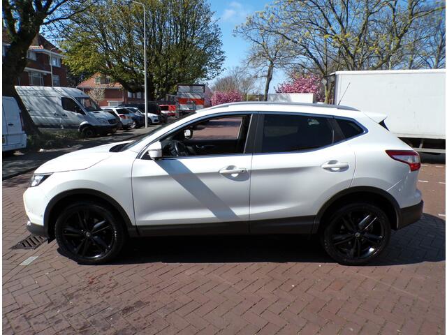 Nissan QASHQAI 1.6 N-Connecta 164 PK