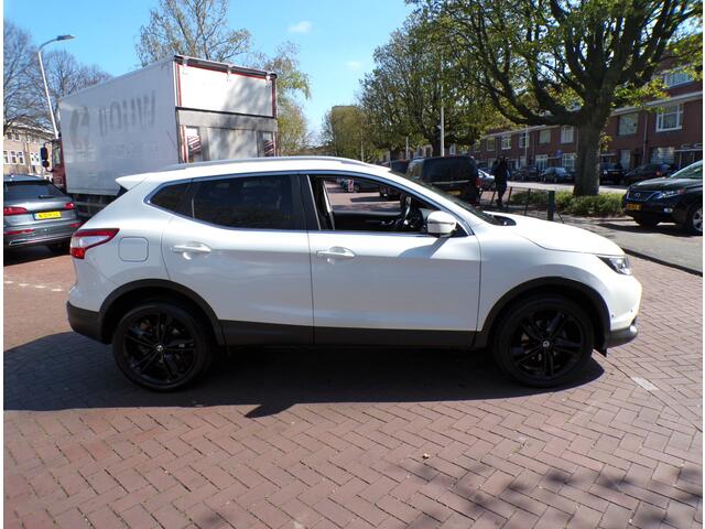 Nissan QASHQAI 1.6 N-Connecta 164 PK
