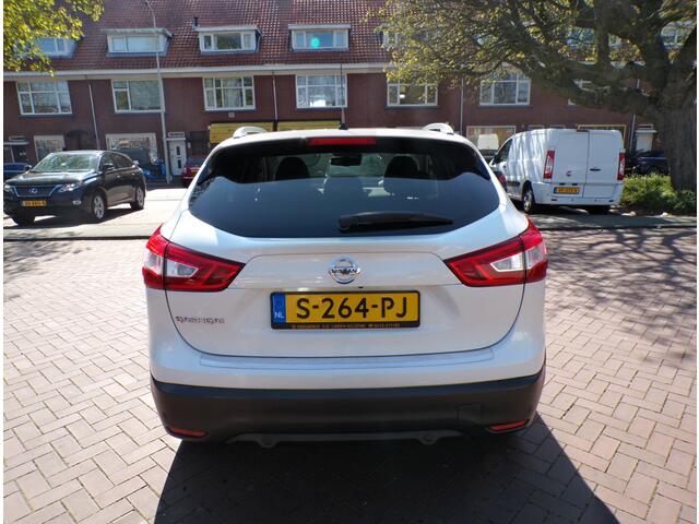 Nissan QASHQAI 1.6 N-Connecta 164 PK