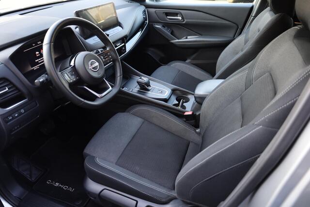 Nissan QASHQAI 1.3 MHEV Xtronic N-Connecta CARPLAY 360-CAMERA RUIT/STUUR/STOELVERWARMING DAB 18"LMV 2xKEYLESS DODEHOEK/VERKEERSBORDDETECTIE ENZ.