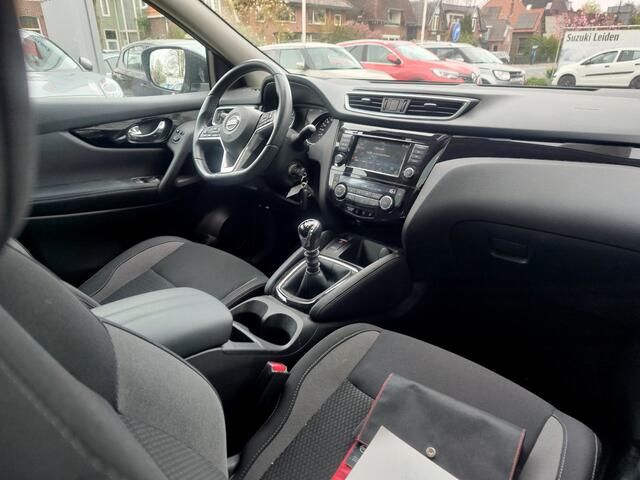 Nissan QASHQAI 1.3 DIG-T N-CONNECTA Panoramadak | Camera | Cruise Control