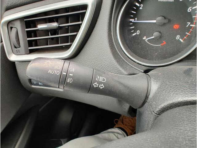 Nissan QASHQAI 1.3 DIG-T N-CONNECTA Panoramadak | Camera | Cruise Control