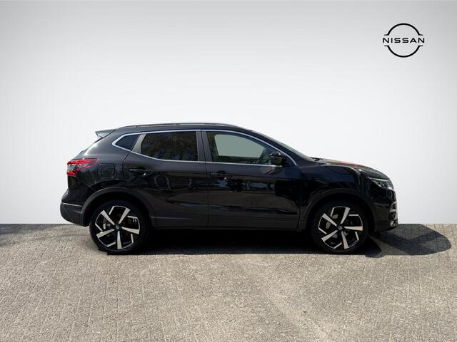 Nissan QASHQAI 1.3 DIG-T Tekna | Trekhaak | Apple Carplay/Android Auto | Stoelverwarming | Dodehoek Detectie | LED Koplampen | 360° Camera | Rijklaarprijs!
