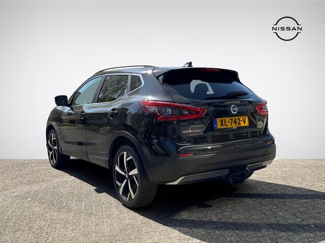 Nissan QASHQAI 1.3 DIG-T Tekna | Trekhaak | Apple Carplay/Android Auto | Stoelverwarming | Dodehoek Detectie | LED Koplampen | 360° Camera | Rijklaarprijs!