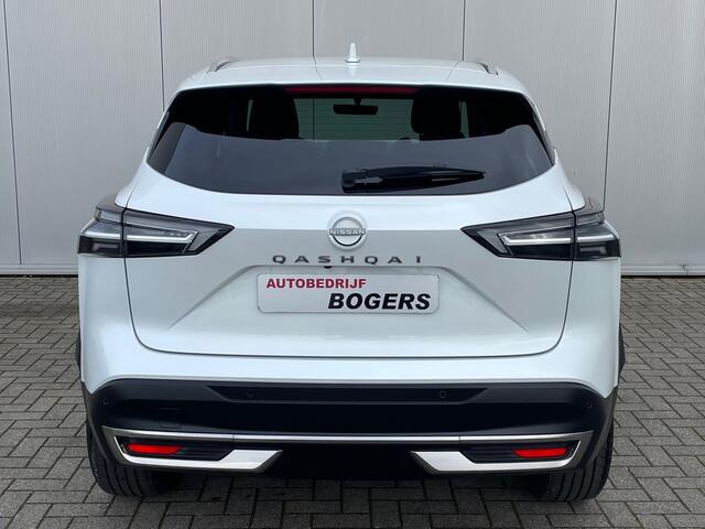 Nissan QASHQAI 1.3 MHEV Xtronic A/T N-Connecta + Cold Pack, 1.800 kg. geremd trekvermogen Navigatie, 18" Lichtmetalen velgen