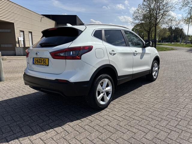 Nissan QASHQAI 1.2 N-Connecta [ Panodak,fm navi,ecc,lmv,pdc ]