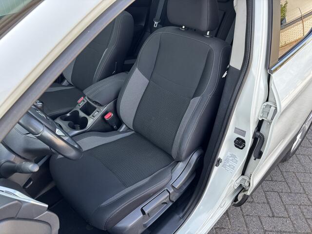 Nissan QASHQAI 1.2 N-Connecta [ Panodak,fm navi,ecc,lmv,pdc ]
