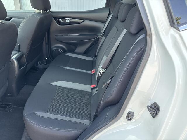 Nissan QASHQAI 1.2 N-Connecta [ Panodak,fm navi,ecc,lmv,pdc ]