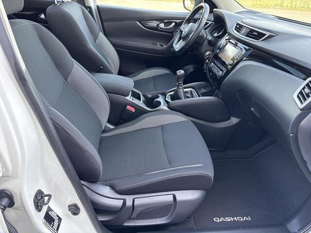 Nissan QASHQAI 1.2 N-Connecta [ Panodak,fm navi,ecc,lmv,pdc ]