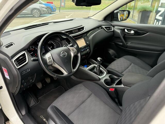 Nissan QASHQAI 1.2 N-Connecta *trekhaak & Panoramadak*