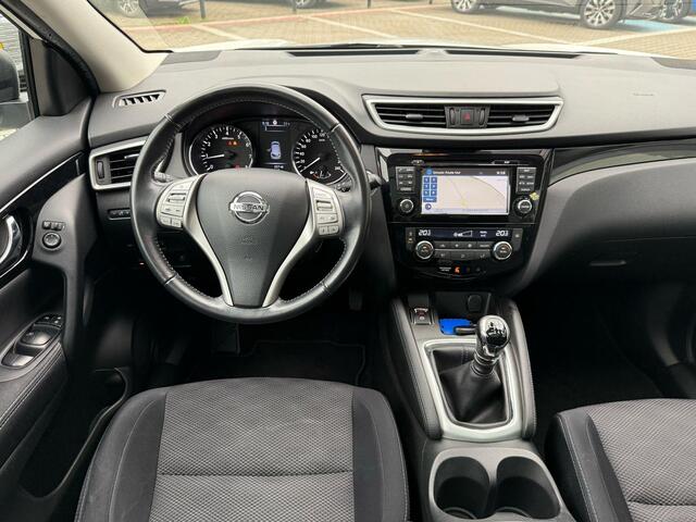 Nissan QASHQAI 1.2 N-Connecta *trekhaak & Panoramadak*