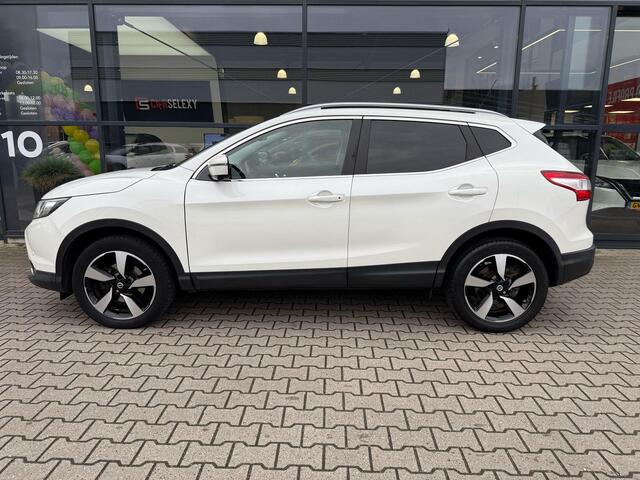 Nissan QASHQAI 1.2 N-Connecta *trekhaak & Panoramadak*
