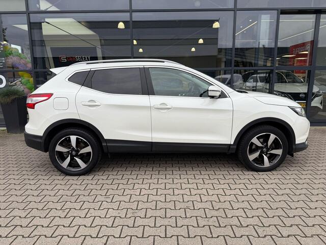 Nissan QASHQAI 1.2 N-Connecta *trekhaak & Panoramadak*
