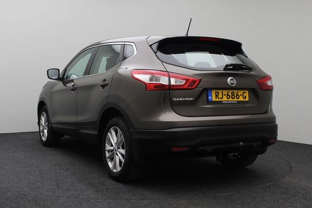 Nissan QASHQAI 1.2 N-Vision 2017 Navigatie | Camera | Bluetooth | Climate control | Cruise control | Trekhaak | LED | PDC | Elektrische ramen + spiegels | Lichtmetaal | Stoelverwarming |