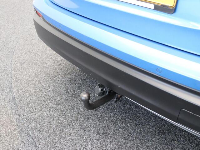 Nissan QASHQAI 158pk DIG-T N-Connecta | Trekhaak | Panoramadak | Stoelverwarming | Automaat | Cruise control |