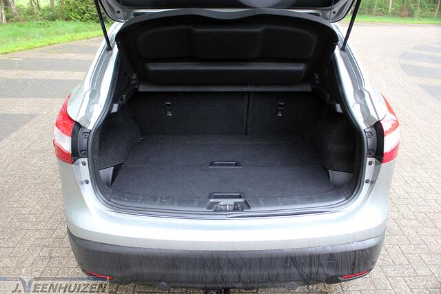 Nissan QASHQAI 1.2 Connect Edition | 2016 | AUTOMAAT | Panoramdak |