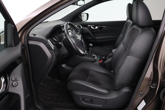 Nissan QASHQAI 1.2 Tekna | Panoramadak | Stoelverwarming | Trekhaak | 360 camera | Navigatie | Full LED | Climate control | Leder/Alcantara