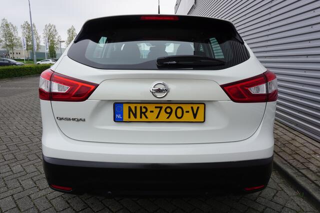 Nissan QASHQAI 1.2 Acenta Climate / Navi / Cruise / Stoelv. / Camera / Parkeeers.