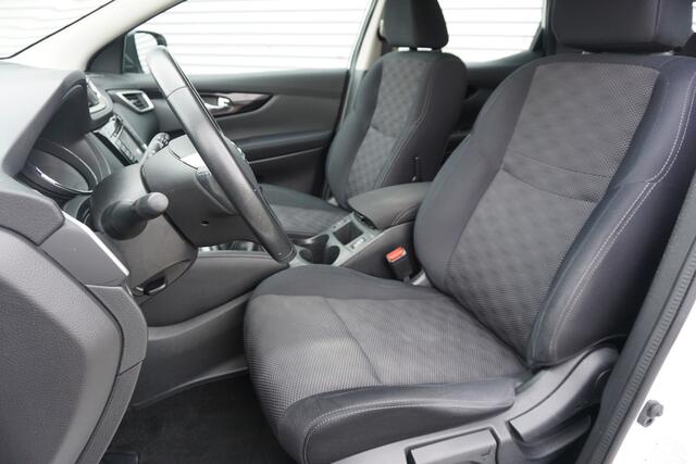 Nissan QASHQAI 1.2 Acenta Climate / Navi / Cruise / Stoelv. / Camera / Parkeeers.