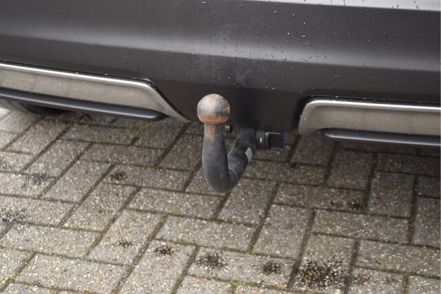Nissan QASHQAI 1.2 Tekna Trekhaak, 360", Pano, Stoelverwarming, Cruise, Elek. stoel