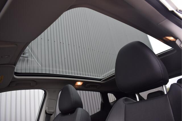 Nissan QASHQAI 1.2 Tekna Trekhaak, 360", Pano, Stoelverwarming, Cruise, Elek. stoel