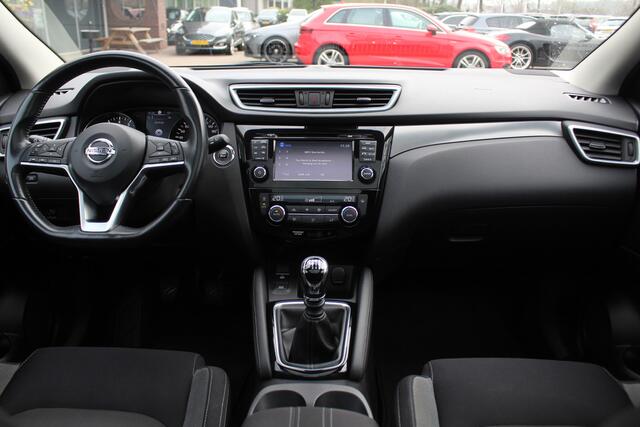 Nissan QASHQAI 1.2 N-Connecta / Trekhaak / Panoramadak / 360Camera / Navigatie / Keyless / DAB / Cruise Control