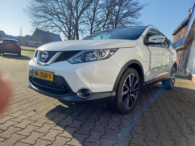 Nissan QASHQAI 1.2 TEKNA auto rijdt maar bak heeft probleem
