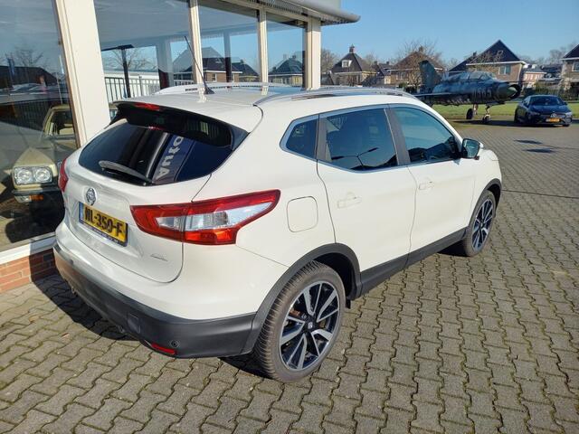 Nissan QASHQAI 1.2 TEKNA auto rijdt maar bak heeft probleem