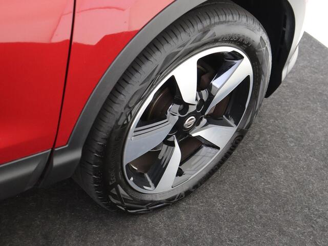 Nissan QASHQAI 1.2 N-Connecta | Panoramadak | Stoelverwarming | Trekhaak | Camera's rondom