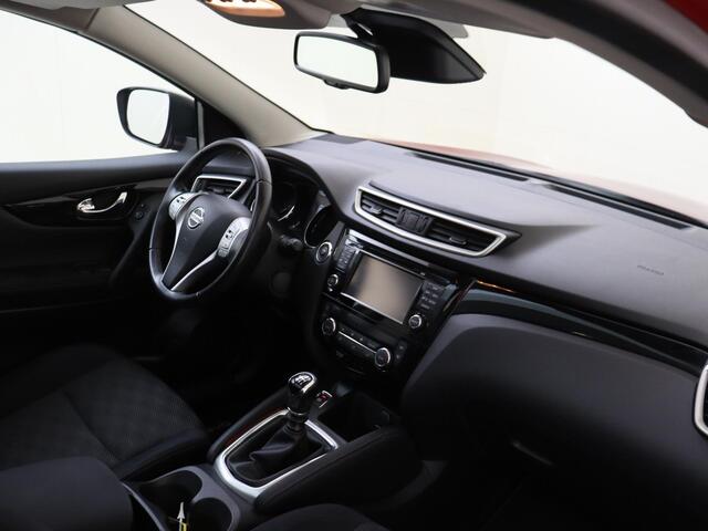 Nissan QASHQAI 1.2 N-Connecta | Panoramadak | Stoelverwarming | Trekhaak | Camera's rondom