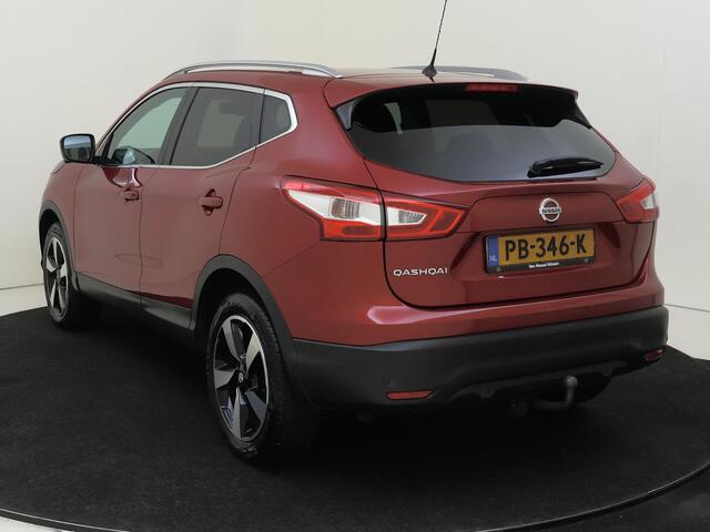 Nissan QASHQAI 1.2 N-Connecta | Panoramadak | Stoelverwarming | Trekhaak | Camera's rondom