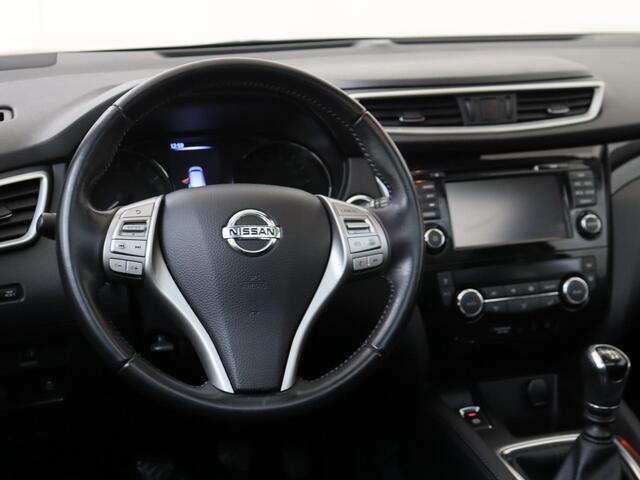 Nissan QASHQAI 1.2 N-Connecta | Panoramadak | Stoelverwarming | Trekhaak | Camera's rondom