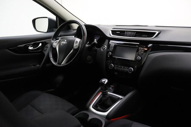 Nissan QASHQAI 1.2 N-Connecta | Trekhaak | Camera | Cruise Control | Climate Control | Lichtmetalen velgen | Panorama dak | Navigatie