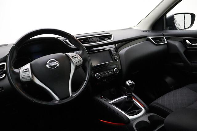 Nissan QASHQAI 1.2 N-Connecta | Trekhaak | Camera | Cruise Control | Climate Control | Lichtmetalen velgen | Panorama dak | Navigatie