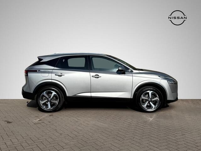 Nissan QASHQAI 1.3 MHEV Xtronic N-Connecta Design Pack | Trekhaak | Panoramadak | 360° Camera | Adapt. Cruise Control | Dodehoek Detectie | LED Koplampen | Apple Carplay/Android Auto | Rijklaarprijs!