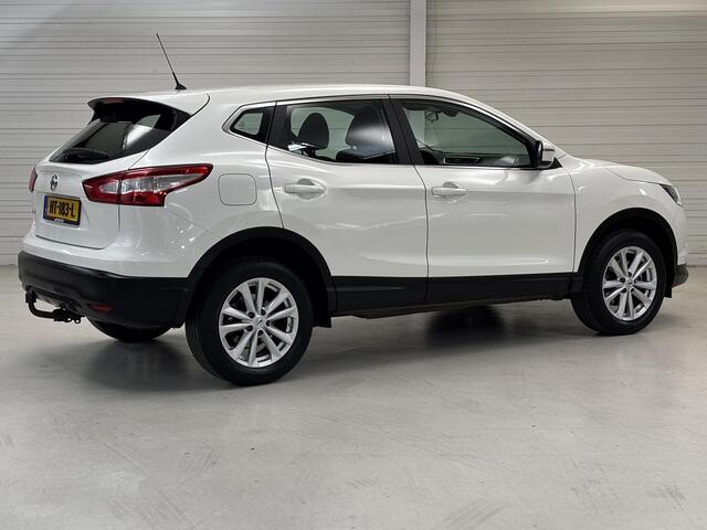 Nissan QASHQAI 1.6 Acenta / Trekhaak / Metaalkleur / Automatische airco / Parkeersensoren voor + achter / Lichtmetalen velgen 17" / Cruise control / Bluetooth telefoonvoorbereiding